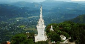 Ambuluwawa Tower – A Breathtaking 360° Viewpoint